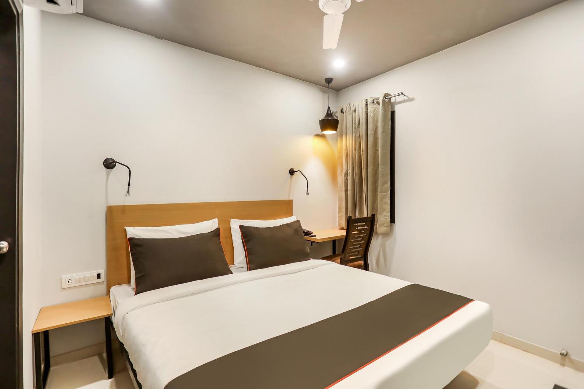 Super Collection O Le Noida Hotel Near Sector 76 Metro Station Exterior foto